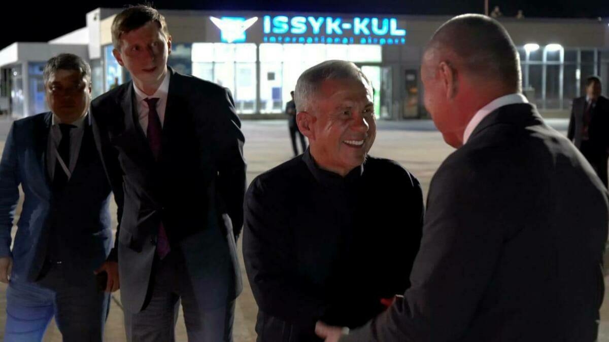 Рөстәм Миңнеханов Кыргызстанга икътисади форумга килде