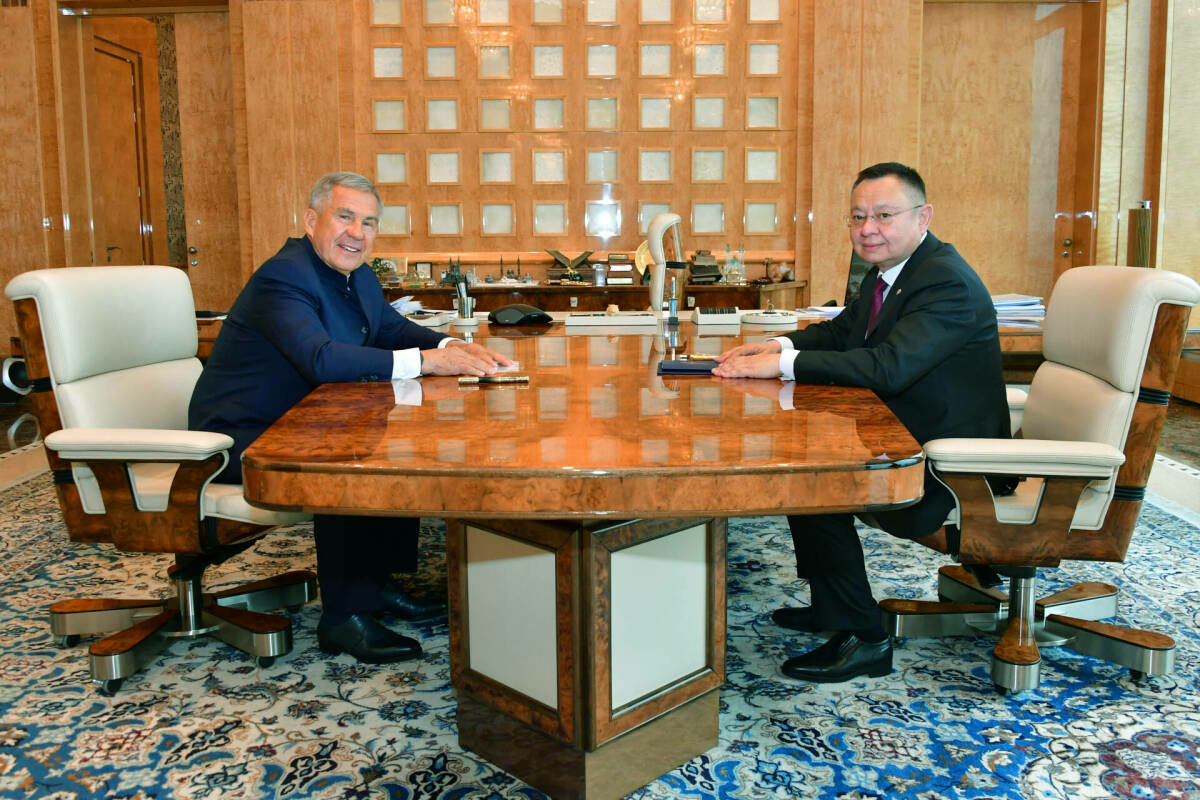 Миңнеханов Фәйзуллин белән төзелештәге проектлар һәм программалар турында сөйләште