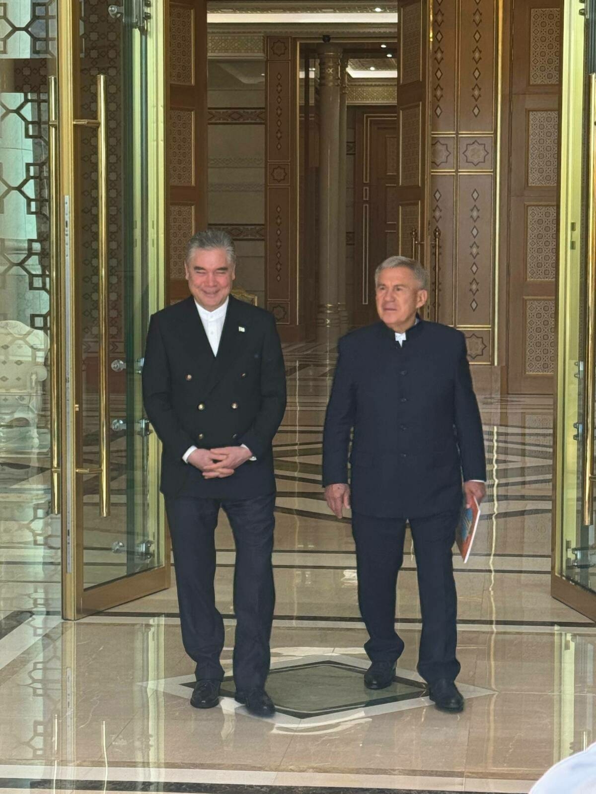 Миңнеханов Бәйсезлек көне уңаеннан тантаналы чараларда катнашу өчен Төрекмәнстанга килде