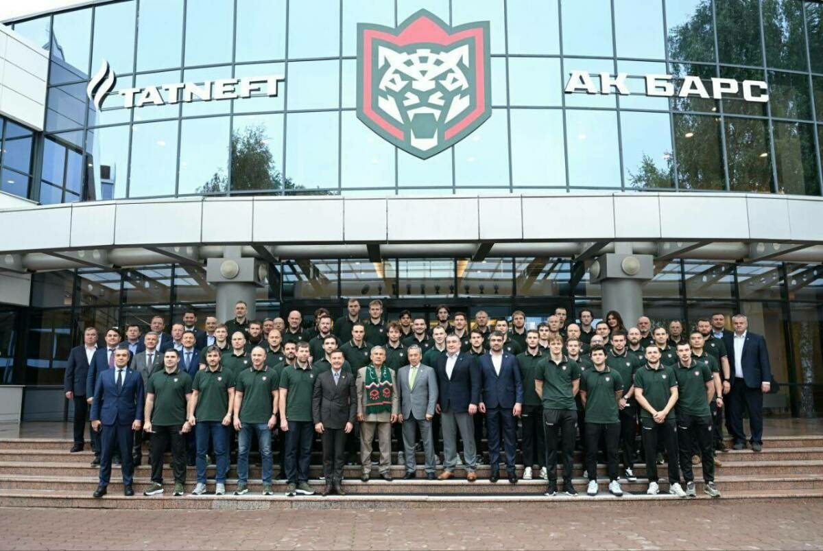 Татарстан Рәисе «Ак Барс»ка КХЛның яңа сезоны алдыннан уңышлар теләде