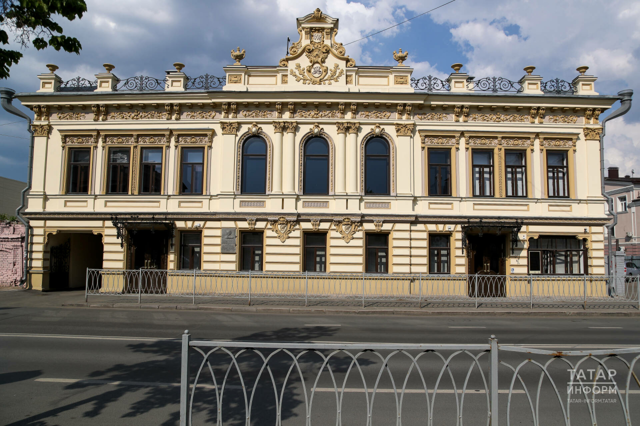 Татар китабы йортында язучы Гариф Ахуновның 100 еллыгына багышланган күргәзмә ачыла