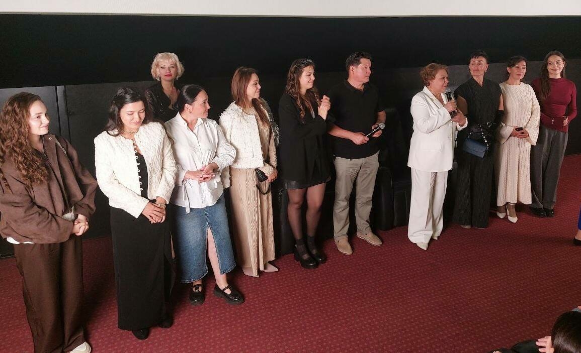 «Алтын мөнбәр» кысаларында аншлаг белән «Әниләр һәм бәбиләр» фильмы премьерасы үтте