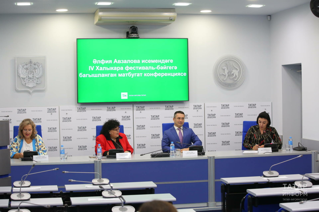 Быел октябрь аенда Әлфия Авзалованың һәйкәл проектына яңа бәйге игълан ителә