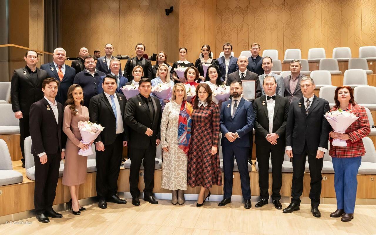 Камал театрында Артист көне уңаеннан Татарстан дәүләт бүләкләрен тапшыру тантанасы булды