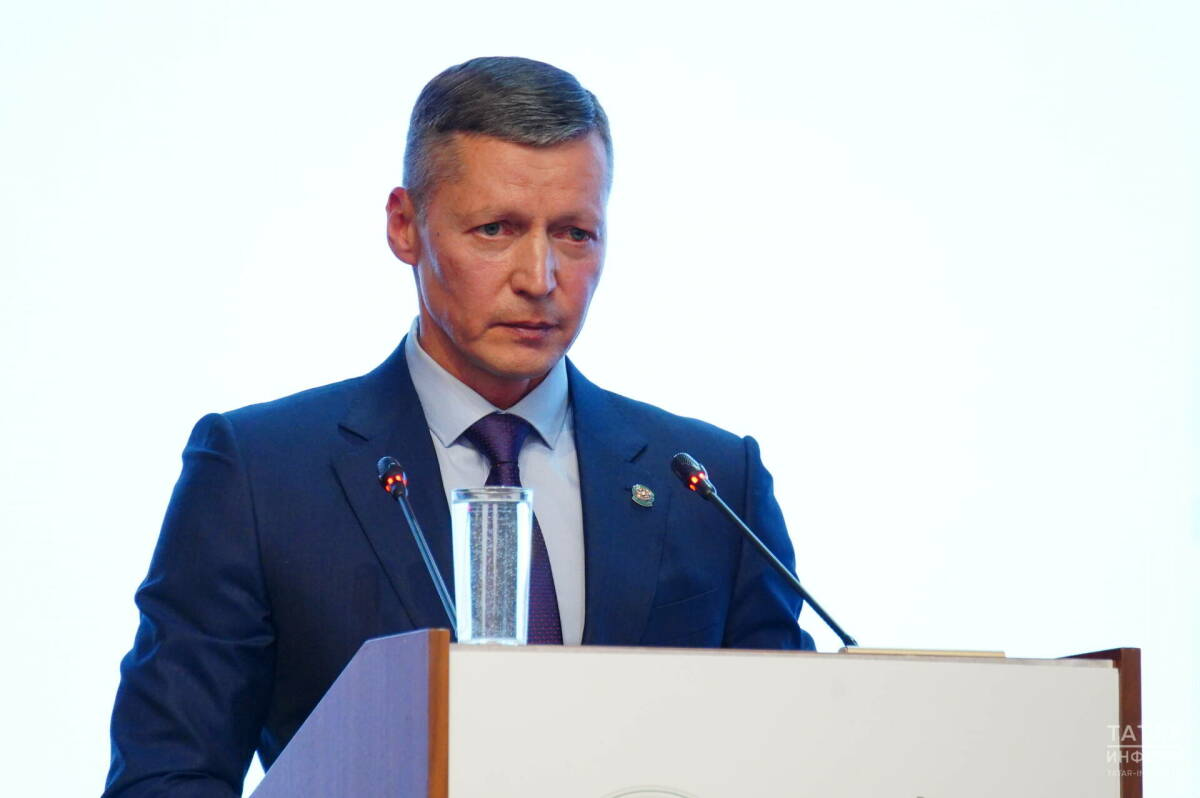 Татарстан экология министры Казанның төньяк өлешендә һаваны пычратучы чыганакны атады