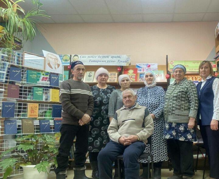 Апаста Гомәр Бәшировның 125 еллыгы уңаеннан китап укучылар конференциясе узган