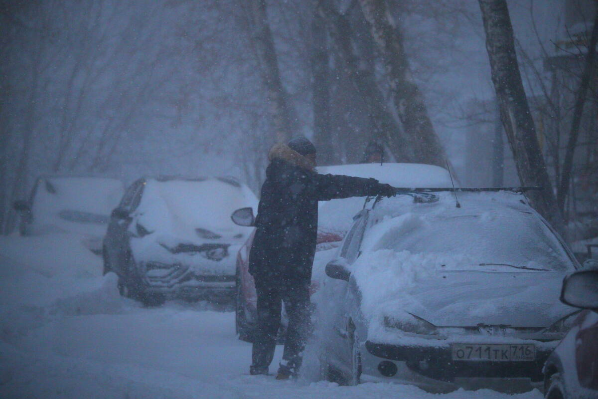 Юрист машинага башка автомобильдән кар төшеп зыян китерсә нишләргә икәнен аңлатты