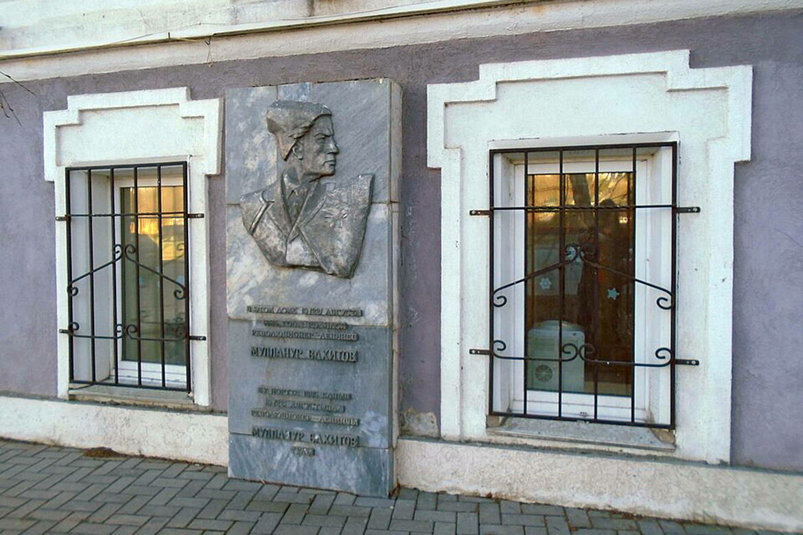 Уникаль шәхес түгелме? Эксперт Мулланур Вахитовны кирәксезгә чыгарды һәм шау-шу уятты