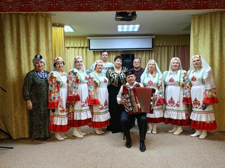 Сарманның «Дуслык» фольклор ансамбле быел 10 еллык иҗат эшчәнлеген билгеләп үтәчәк