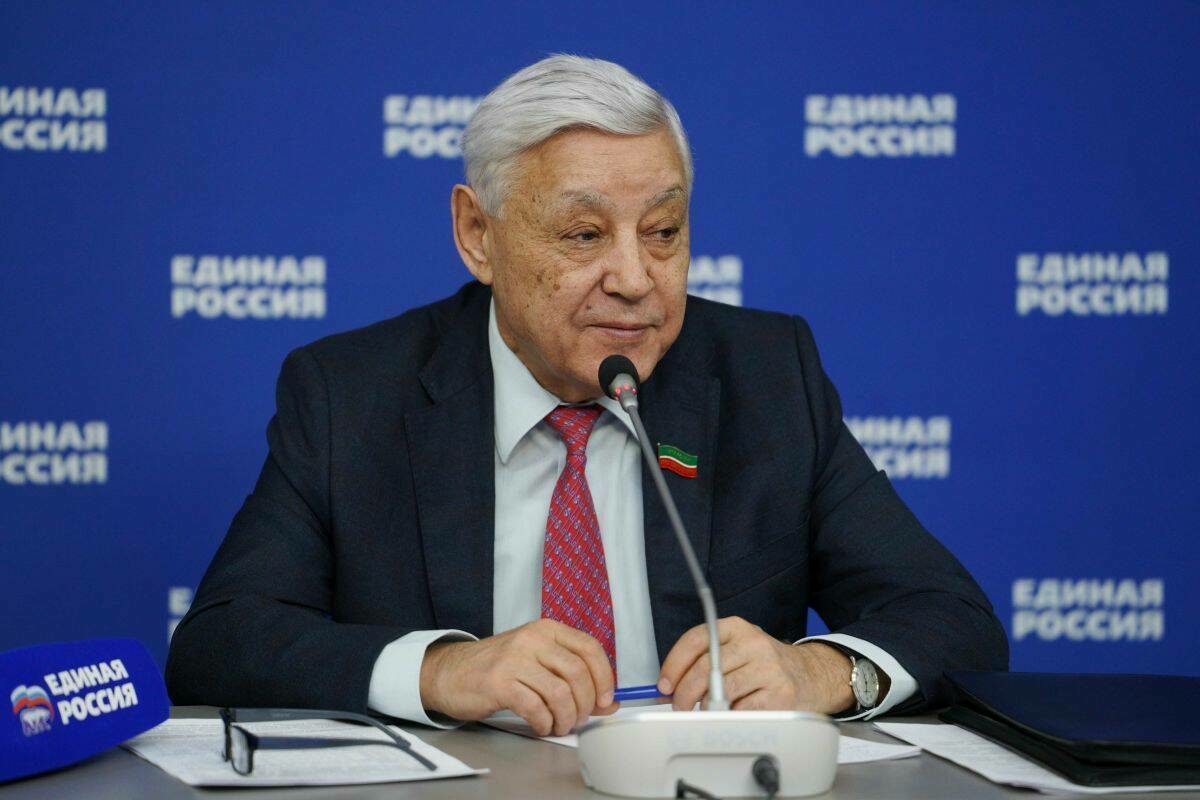 Мөхәммәтшин: «Бердәм Россия» мәктәп, бакчаларны капиталь ремонтлауга зур игътибар бирә