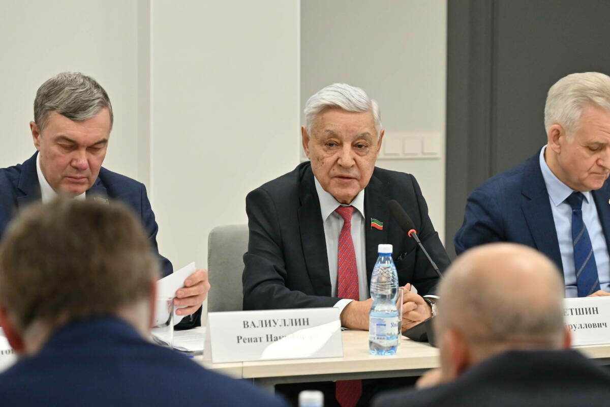 Мөхәммәтшин: Безнең уртак бурыч – күпмилләтле Татарстанда тынычлык һәм татулыкны саклау