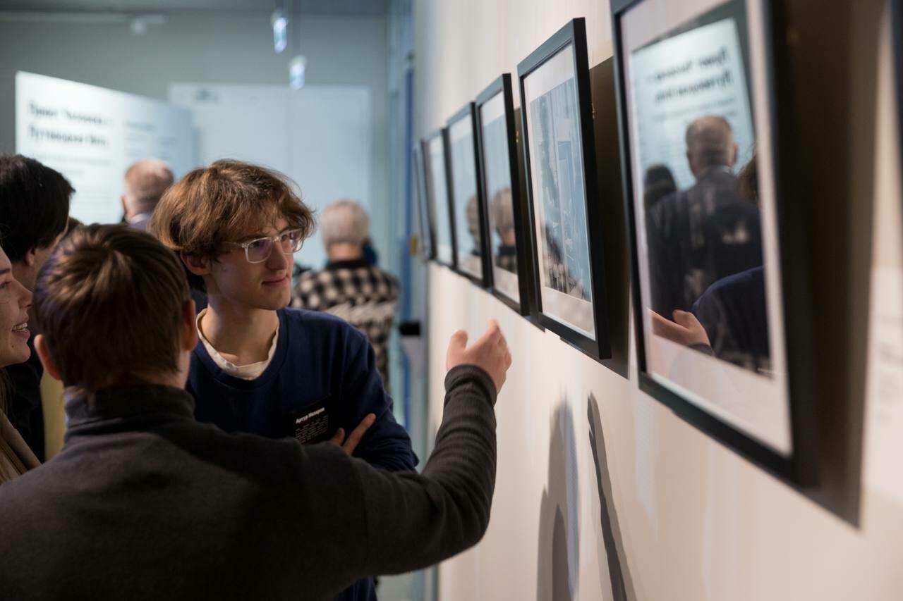 Дәүләт сынлы сәнгать музеенда «Кеше приюты – юл күрсәткеч җеп» фотокүргәзмәсе ачылды