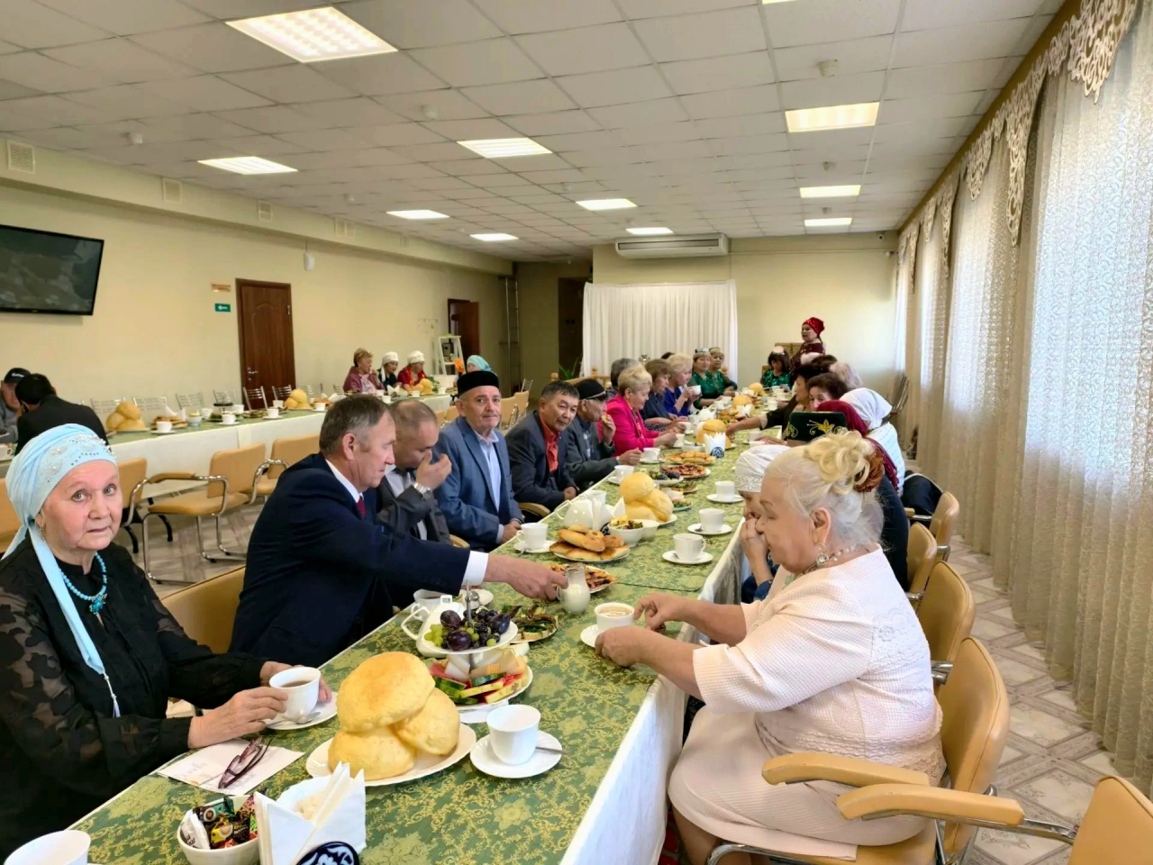 Төмән өлкәсендә өлкәннәр көне уңаеннан «Алтын чор» дип аталган музыкаль кичә узды