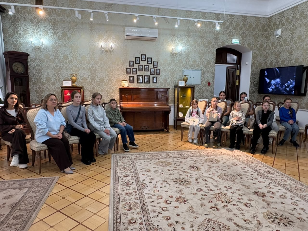 Габдулла Тукай әдәби музеенда балалар язучысы Алинә Бикмуллина белән очрашу узды