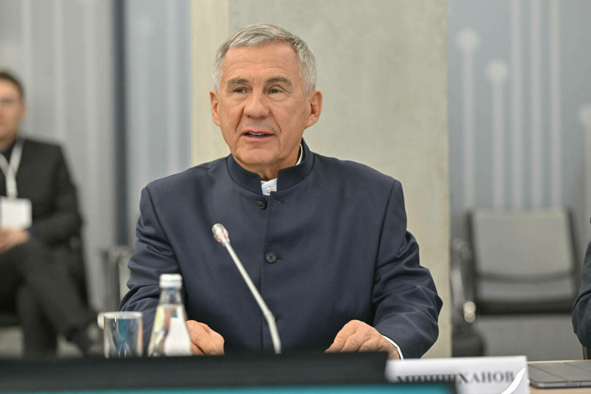 Рөстәм Миңнеханов: Галимнәр һәм инженерлар әзерләүне мәктәп эскәмиясеннән башларга кирәк