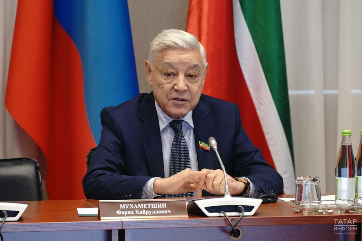 Мөхәммәтшин - Идел буе округында закон чыгару җыены башлыклары рейтингында икенче урында