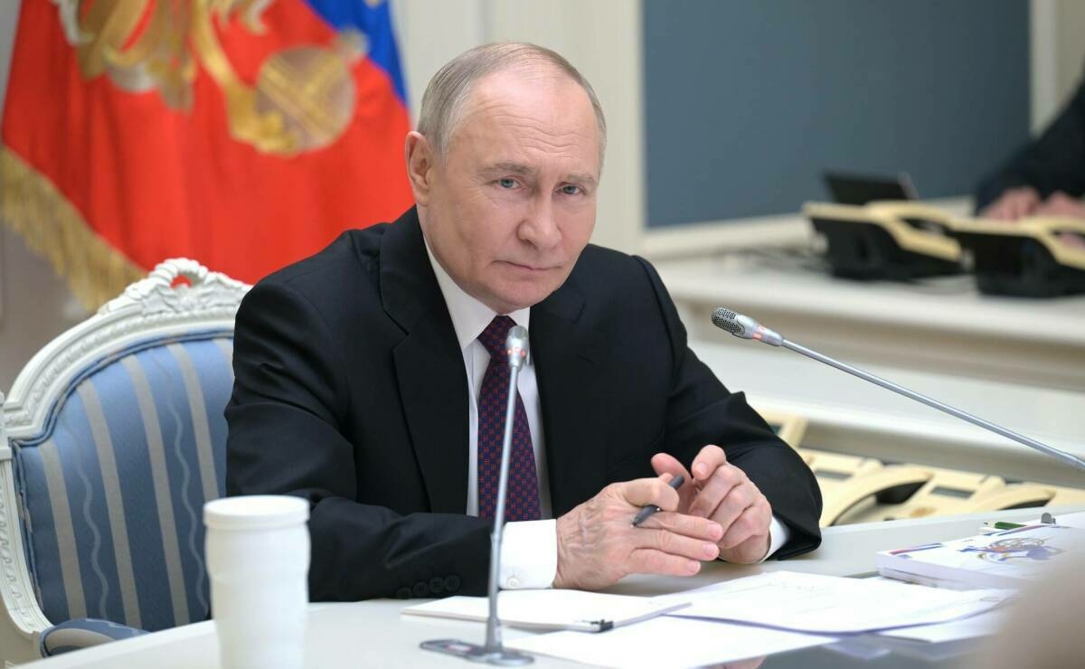 Путин күп балалы гаиләләргә ипотека буенча ярдәмне киңәйтергә тәкъдим итте