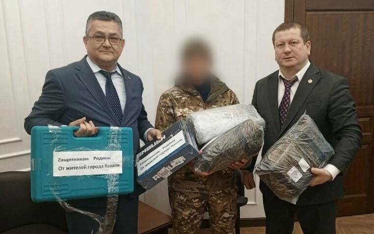 Мамадышта Батарейка позывнойлы хәрби хезмәткәргә гуманитар ярдәм тапшырдылар