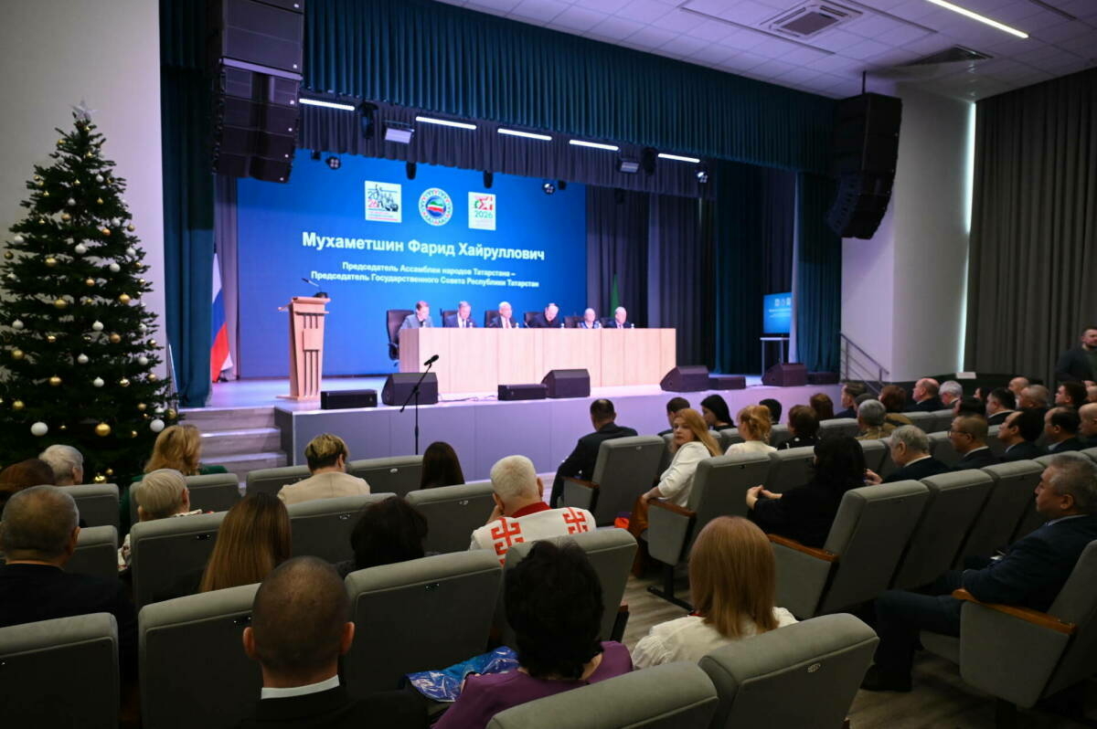 Фәрит Мөхәммәтшин: Татарстан милләтара татулык нәтиҗәсендә тотрыклы үсешен саклый