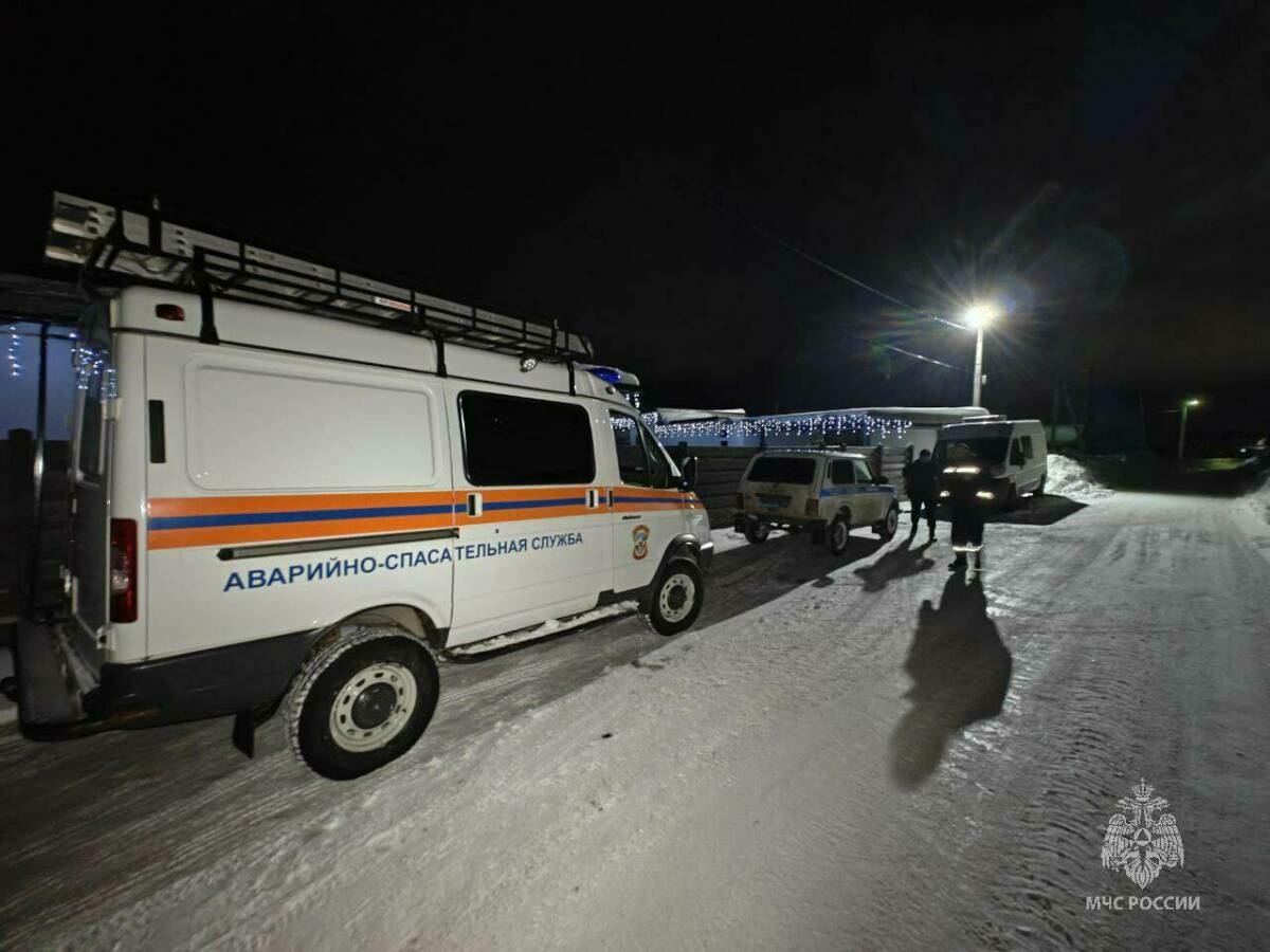 ‎Әлмәт районында коткаручылар кырда югалган ир-атны тапкан