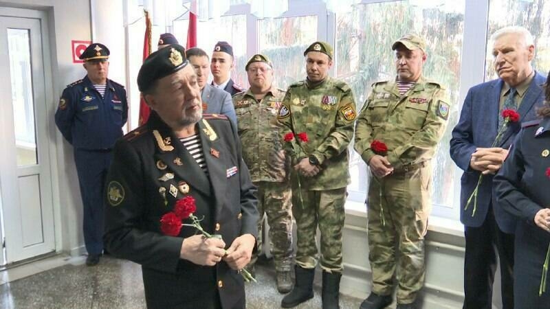 Түбән Камада лицей тәмамлаучыларга мемориаль такталар ачылды