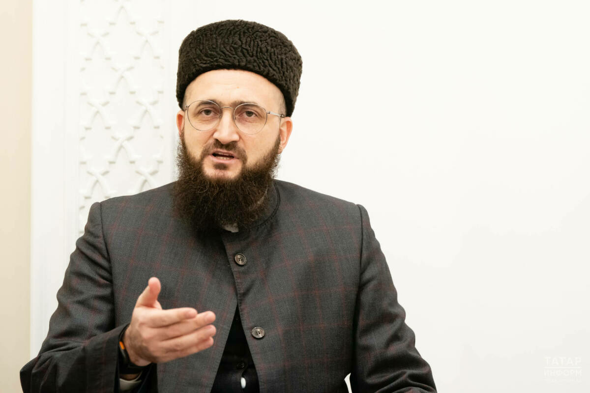 Татарстан мөфтие сәдаканы ни өчен җомга көнне бирергә кирәклеген аңлатты
