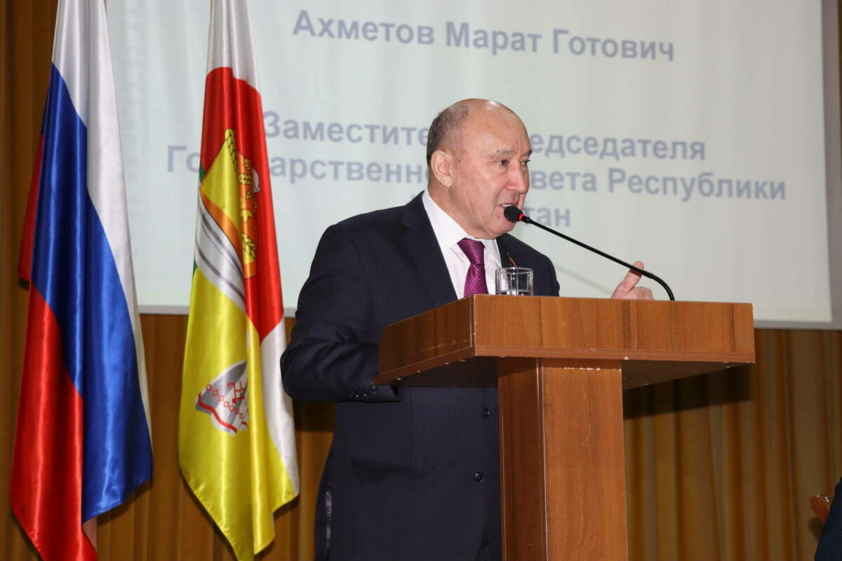 Марат Әхмәтов Чүпрәле районы аграрийларын майлы культураларга игътибар итәргә өндәде