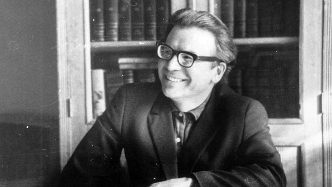 Мәдәният министрлыгы Аяз Гыйләҗев һәйкәленең иң яхшы эскиз проектына конкурс игълан итә