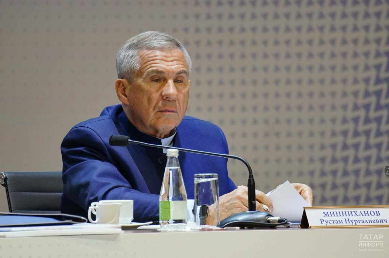 Рөстәм Миңнеханов табибларга: Хәзер башкача эшләргә кирәк!