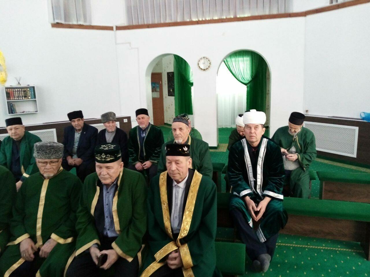 Апас «Җәмигъ» мәчетендә район имамнары киңәште