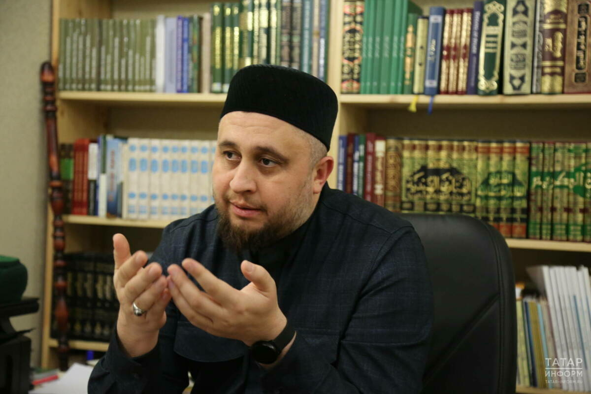 Рөстәм Хәзрәт ураза вакытында талашу уразаны бозамы-юкмы икәнен аңлатты