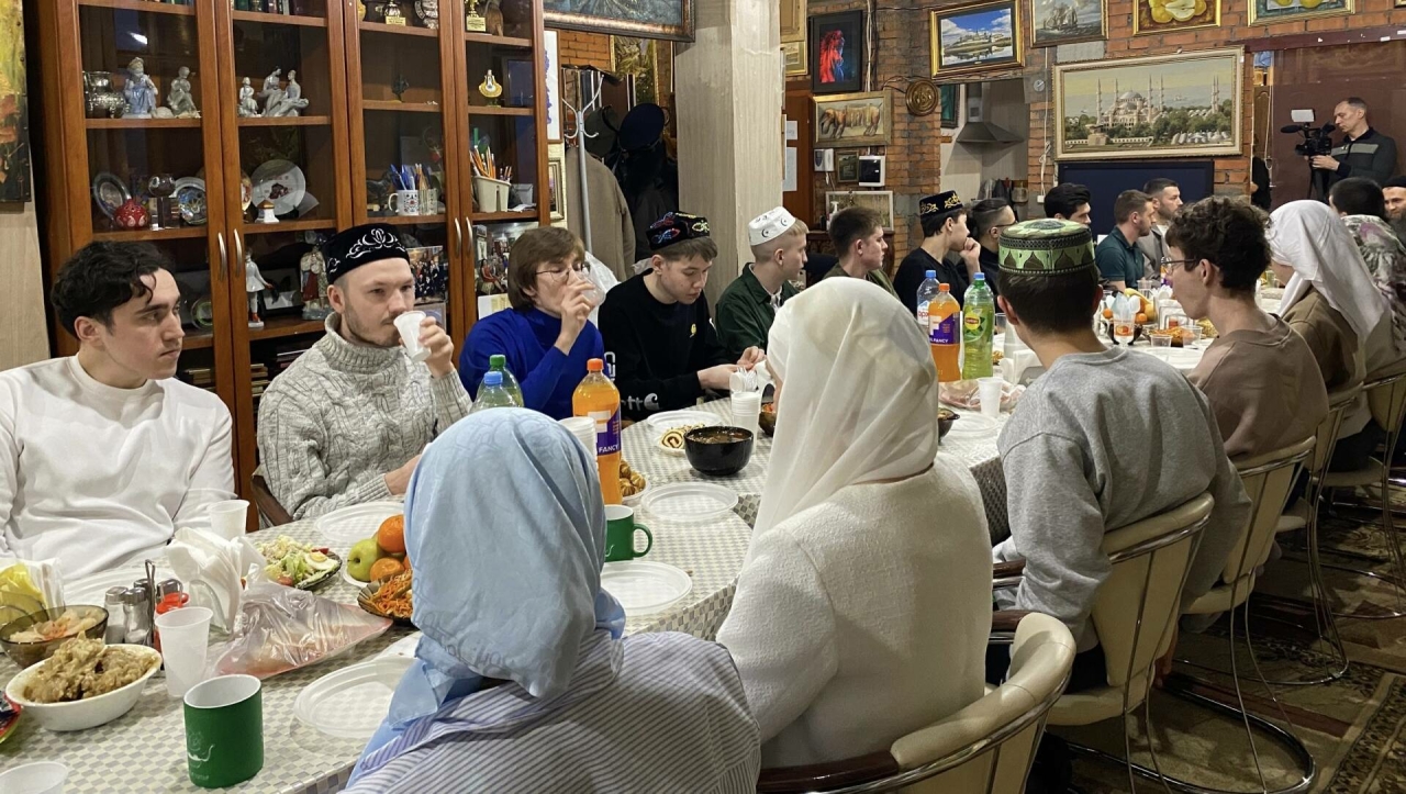 Мәскәү татарлары штабында беренче студентлар ифтары узган