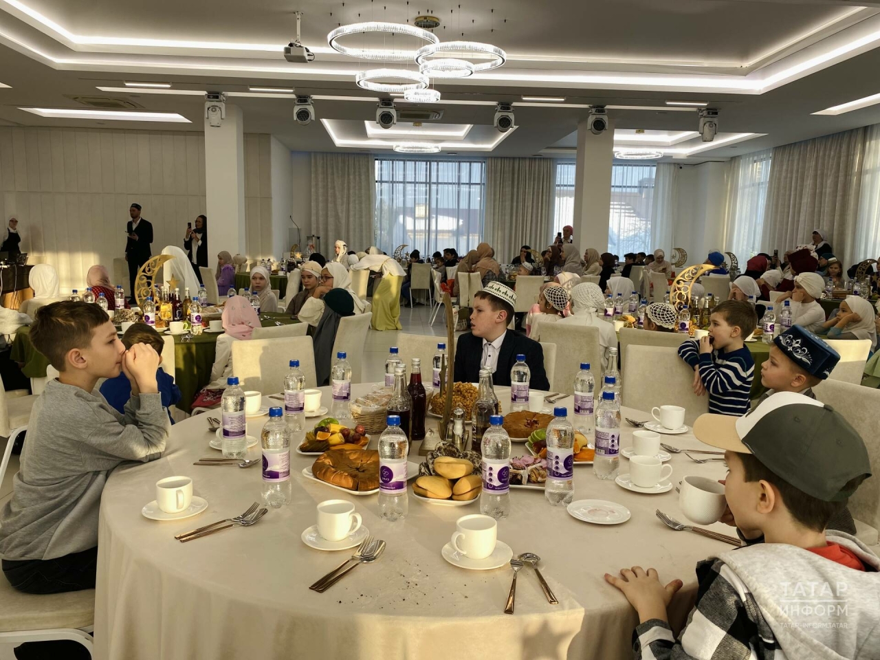 Диннең матурлыгын күрсәтергә телибез: Казанда балалар өчен хәйрия ифтары узды