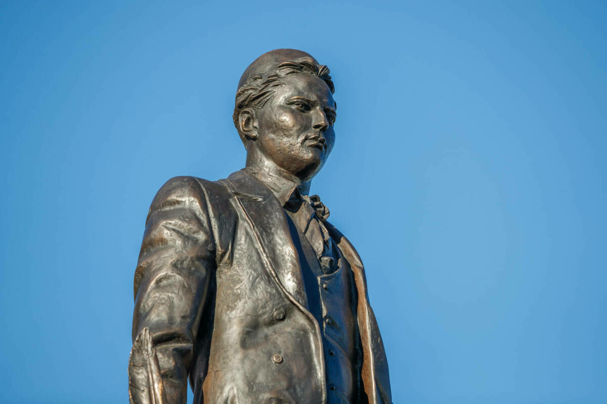 Габдулла Тукай тууына 140 еллыкка планнар зур, тик «Туган тел» шигыренә һәйкәл коелмаган