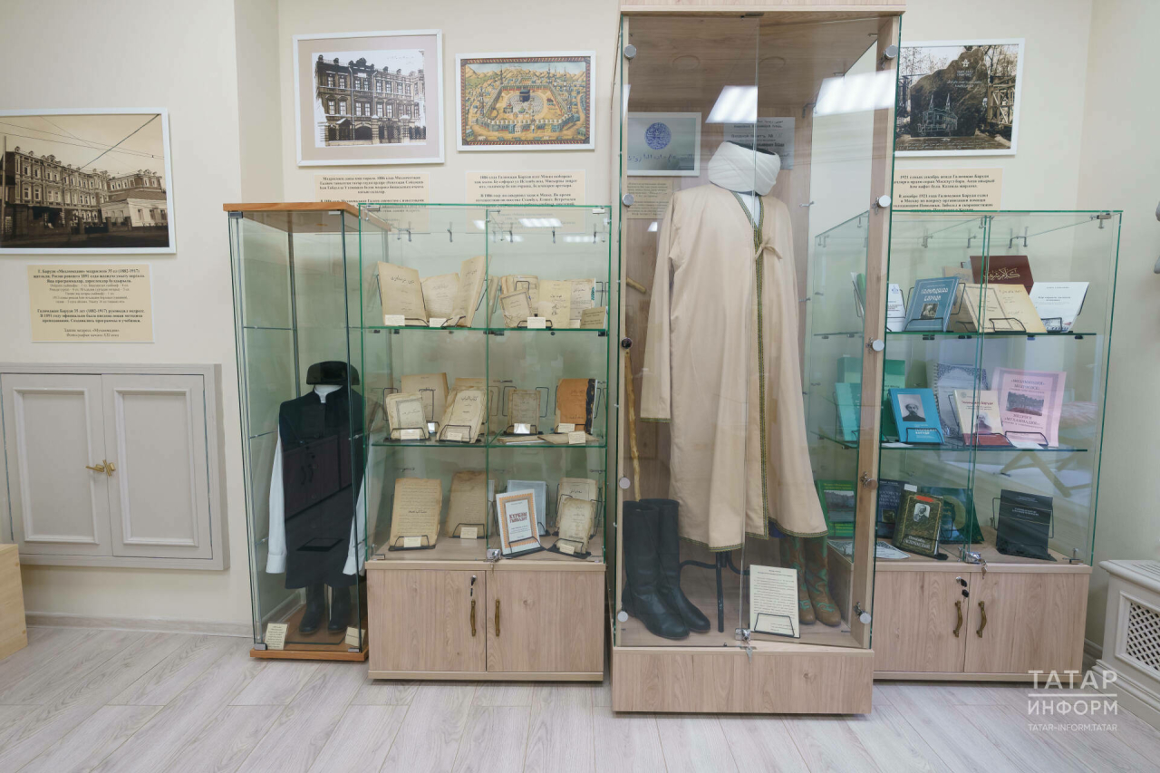 Олы Кавал укытучылары «Мөхәммәдия» мәдрәсәсенә экскурсиягә килгән