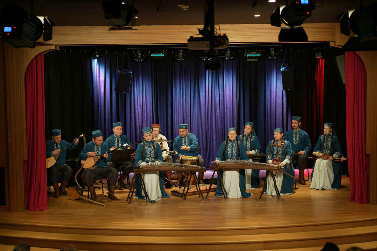 «Кадим Әлмәт» ансамбле Истанбулда яңа программа белән чыгыш ясады