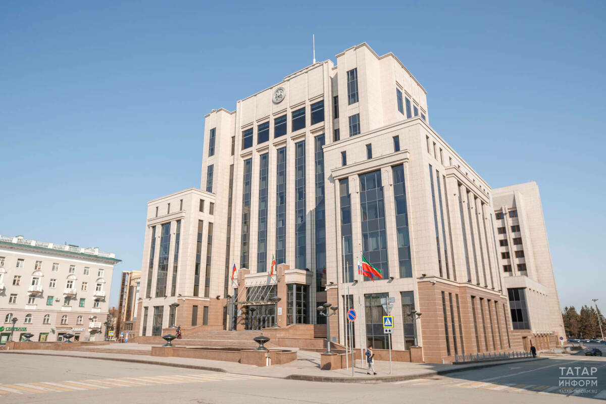 Министрлар Кабинеты ике министрлыкка ведомство бүләкләрен гамәлгә кую хокукын бирде