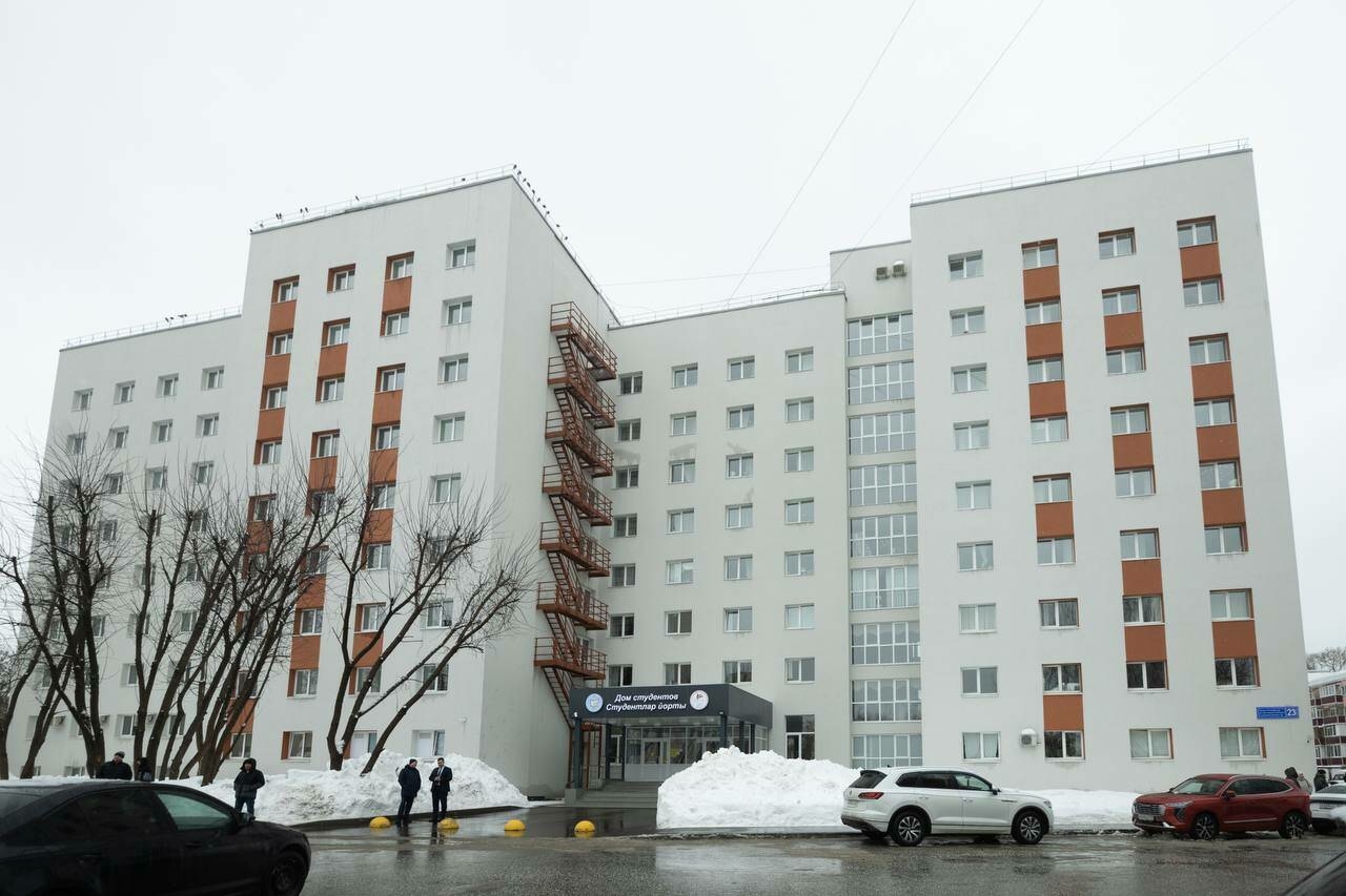 Илсур Метшин Казан педагогика көллиятенең яңартылган тулай торагын бәяләде