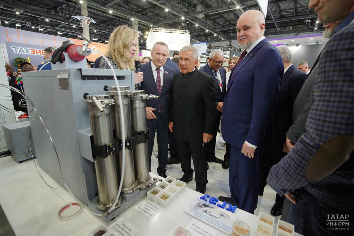 Миңнеханов һәм Цивилев «Энергопром-2026» күргәзмәсен карады