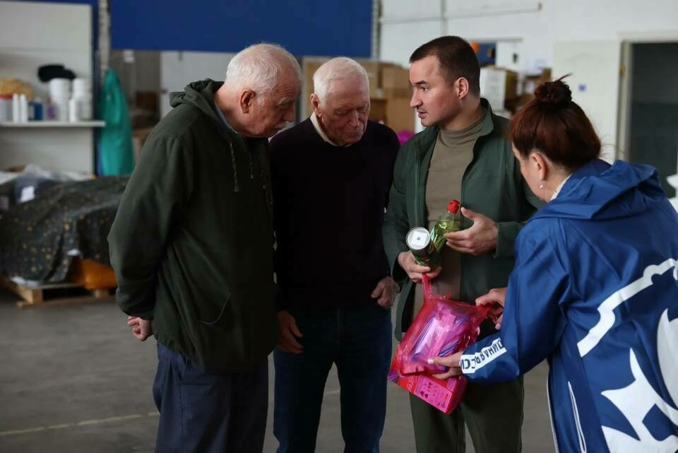 Дәүләт Советы депутатлары Лисичанск һәм Рубежноега 1,5 тонна гуманитар ярдәм тапшырды