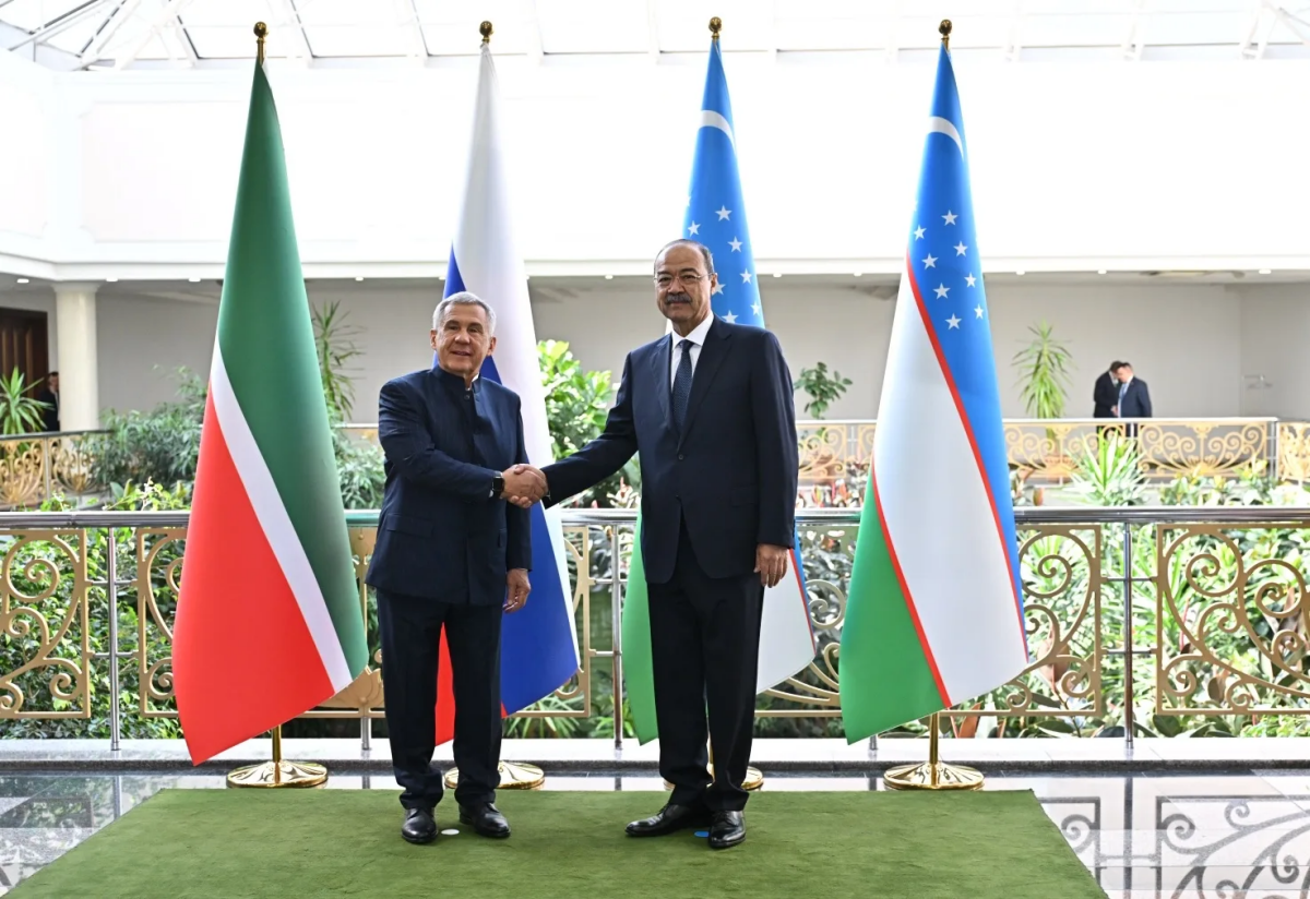 Рөстәм Миңнеханов Үзбәкстан делегациясен «KazanForum» икътисади форумына чакырды