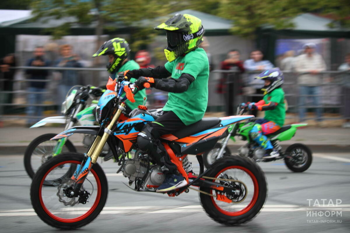 Гөр-гөр киләләр, йокы бирмиләр: Казан халкы төнлә мотоцикл үкертүчеләргә зарлана