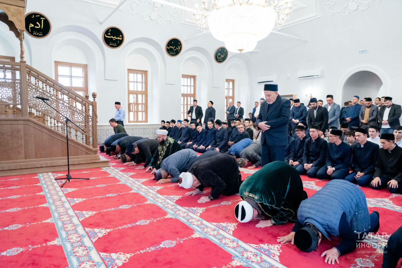 Май ае башыннан ястү һәм иртәнге намаз вакытлары үзгәрә