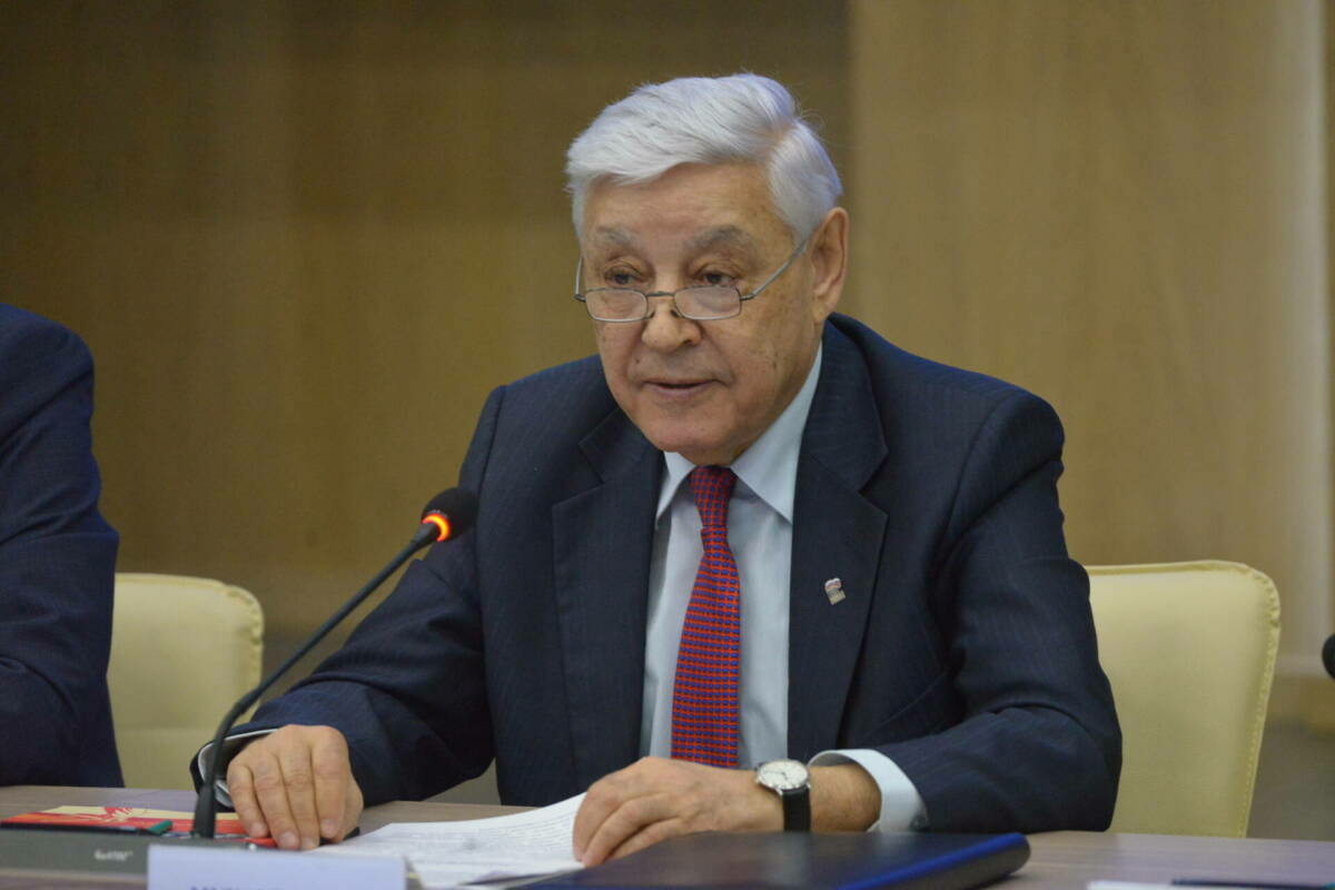 Мөхәммәтшин: Татарстанда туган телләрне саклауда комплекслы программа гамәлгә ашырыла