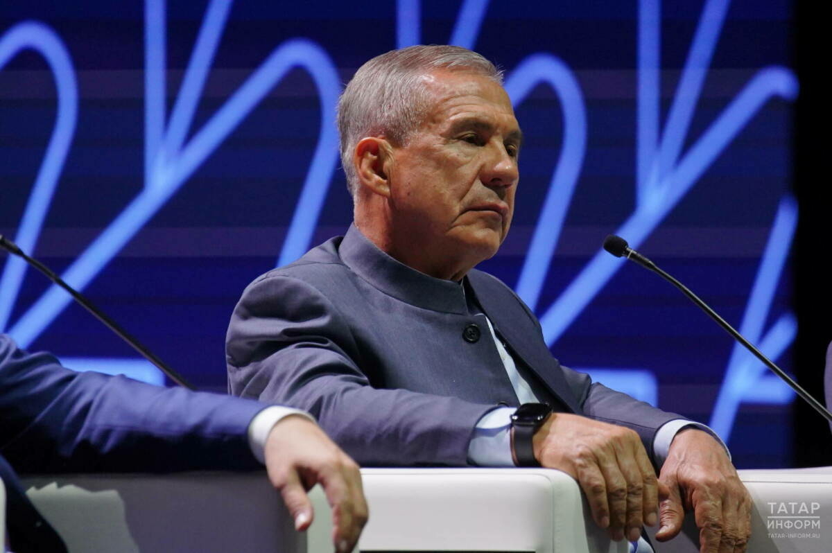 Миңнеханов: Татарстан Россия венчур фонды күргәзмәсендә катнашучы стартапларга булышачак