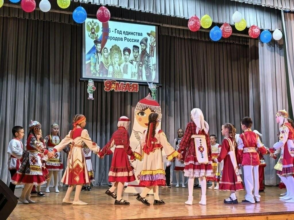 Чувашиянең Шыгырдан авылында Халыклар дуслыгы елына багышланган бәйрәм концерты узган