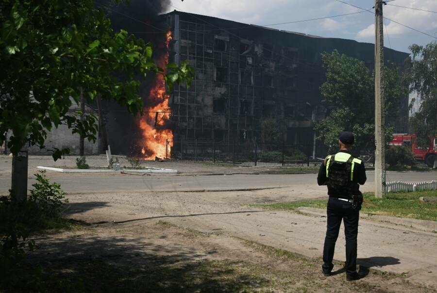 Луганск Халык Республикасында педагогика көллиятенә һөҗүм корбаннары саны унга җиткән