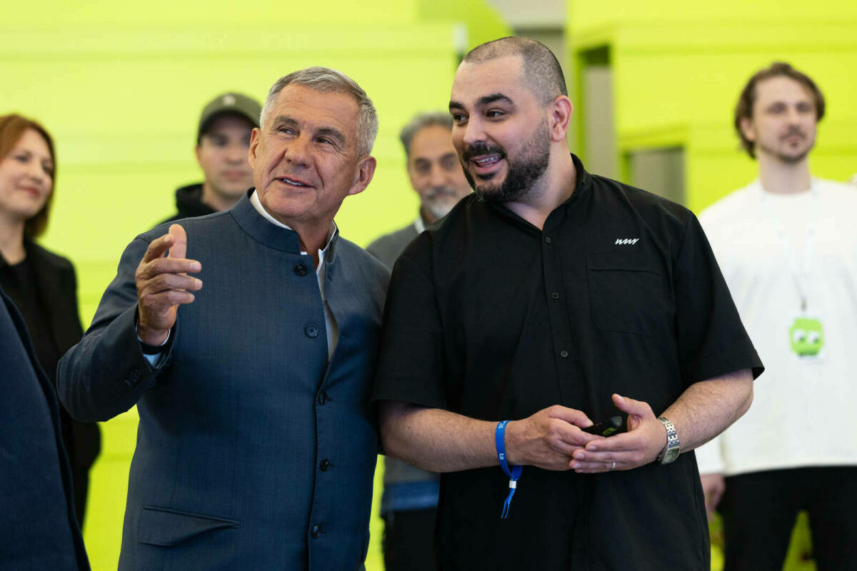 Миңнеханов «НУР» фестиваленең атамасы һәм әтисе исемендәге охшашлык уңаеннан шаяртты