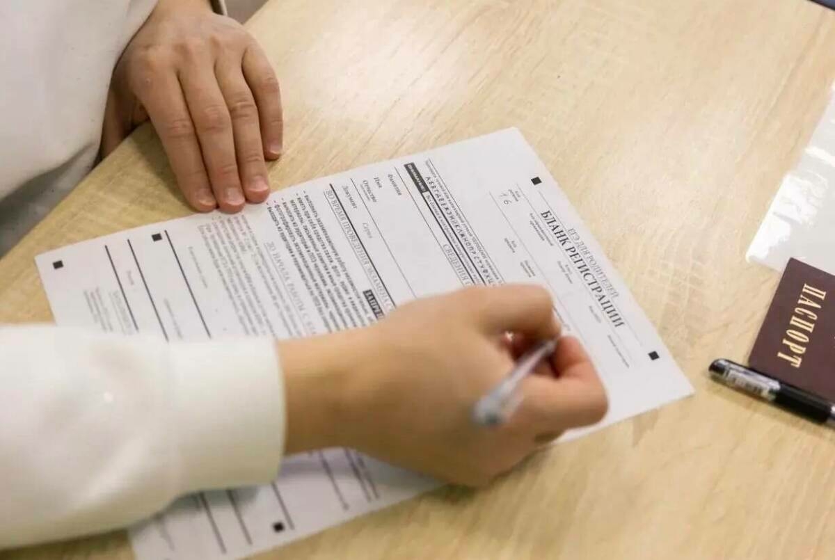 Гүзәл Хәбетдинова Әлмәт районы чыгарылыш сыйныф укучыларына имтиханнарда уңышлар теләде