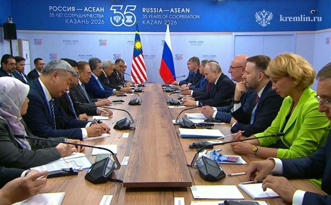 Россия Президенты Казанда Малайзия Премьер-министры белән очрашты